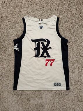 Texas Rangers Jersey Mens Medium Luka Doncic Dallas Mavericks Basketball RARE
